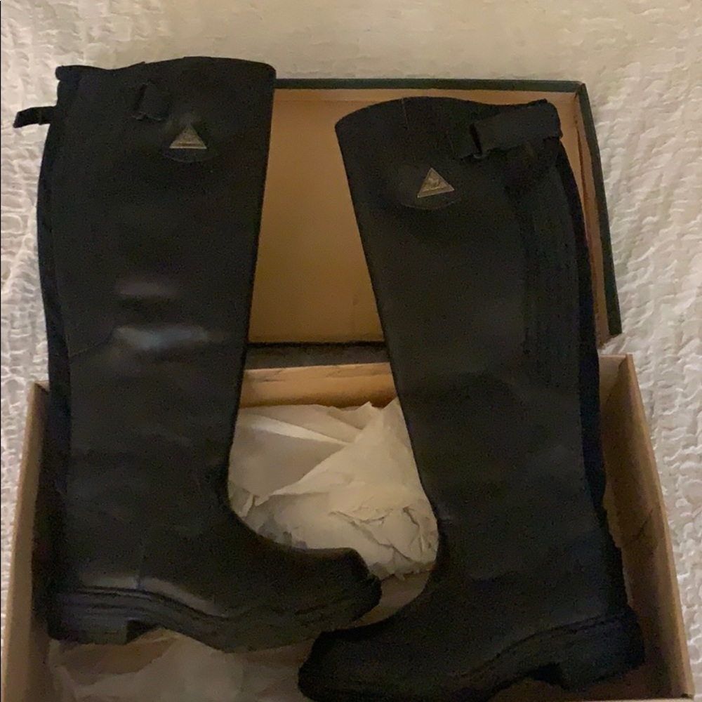 BNWT Equestrian boots for horseback riding